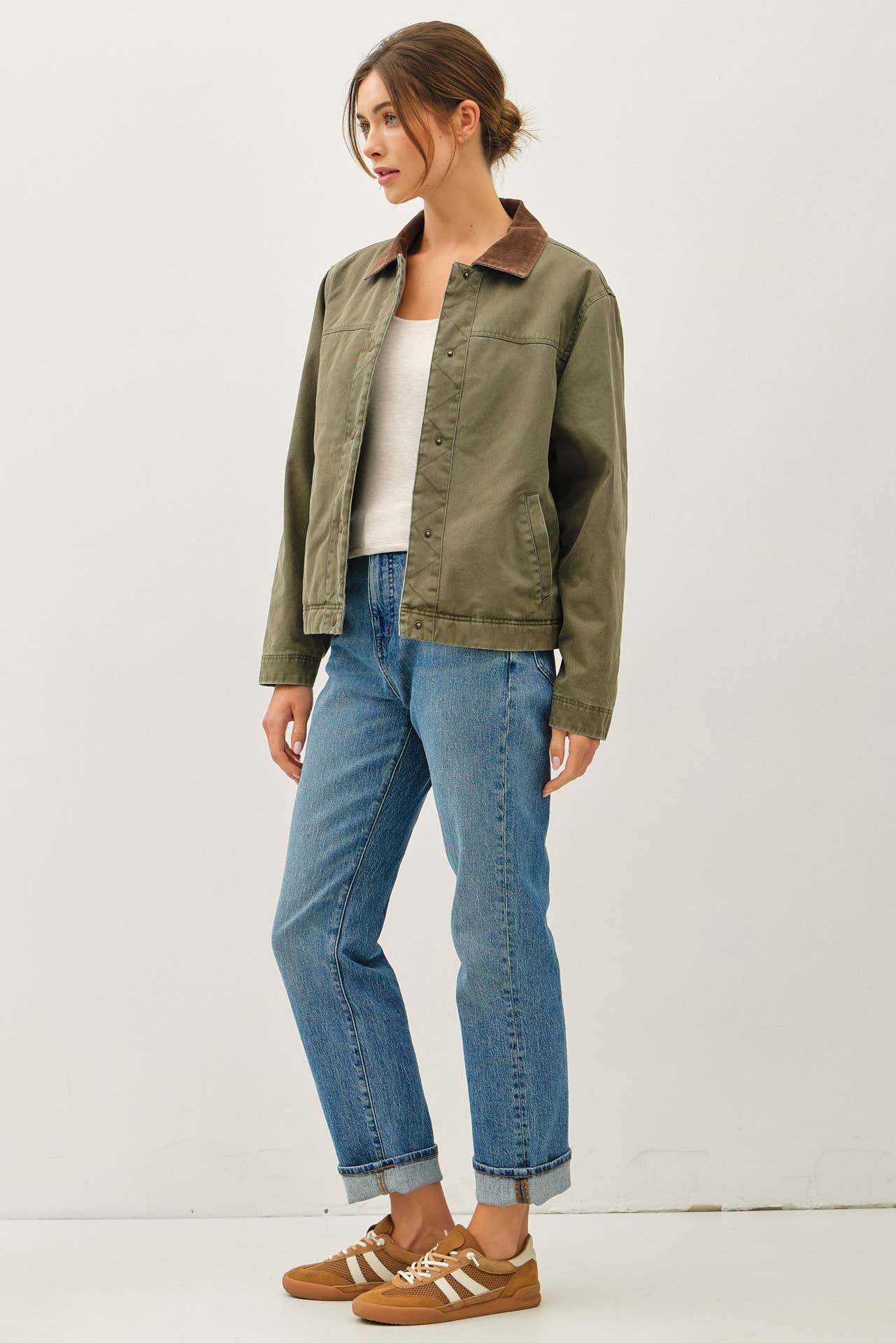 COTTON CHORE JACKET WITH CORDUROY ACCENT COLLAR