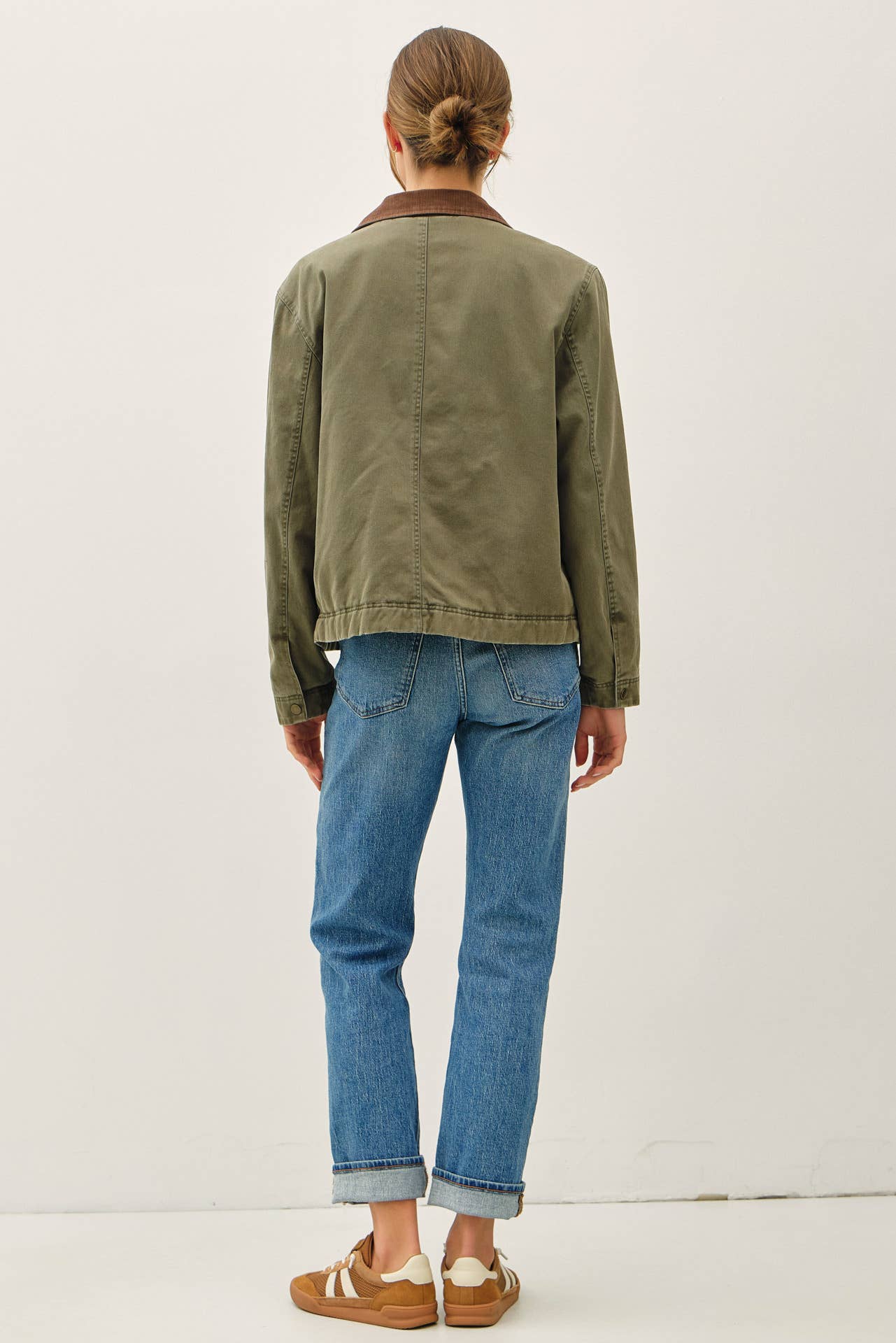 COTTON CHORE JACKET WITH CORDUROY ACCENT COLLAR