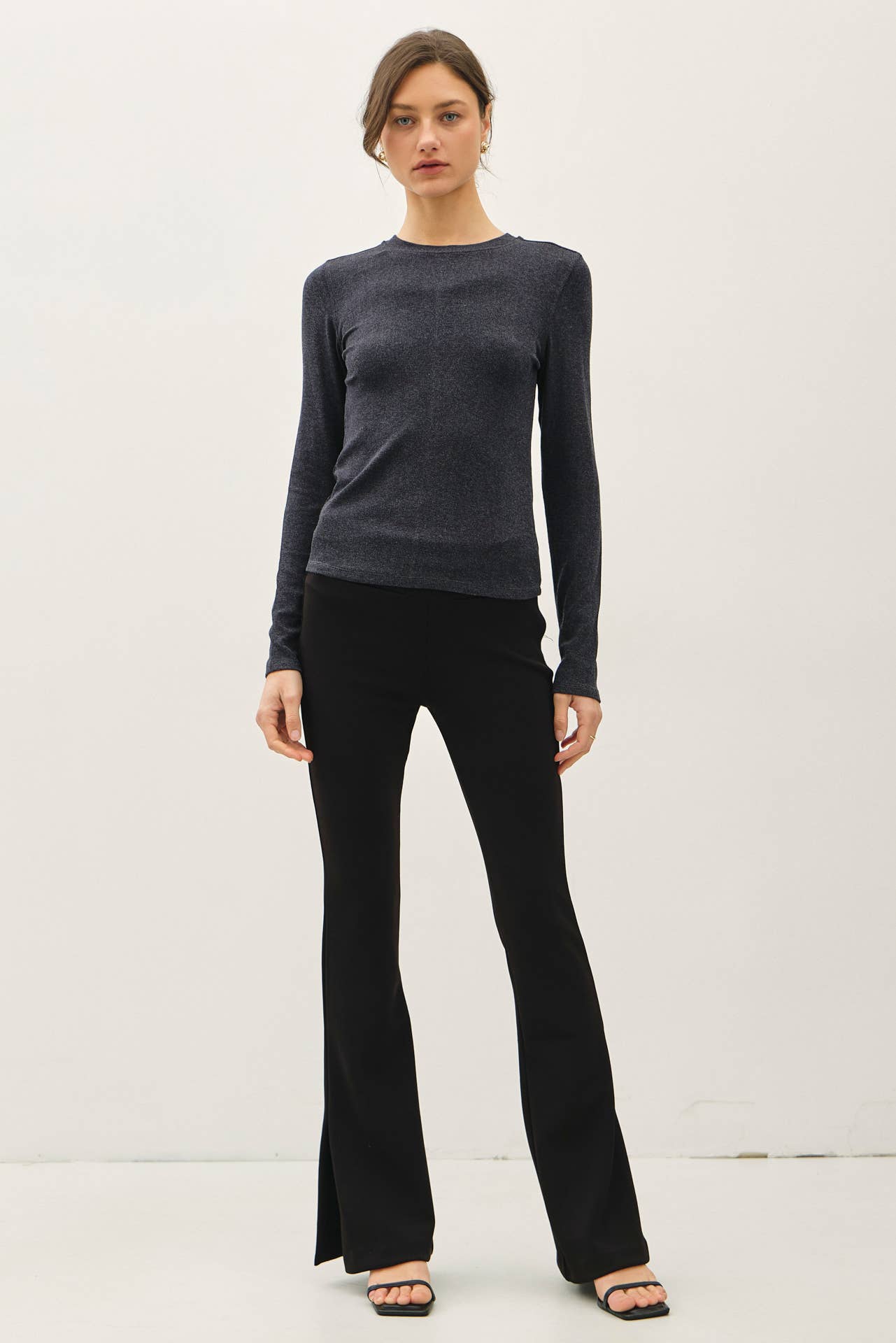 RIBBED CREWNECK LONGSLEEVE BASIC TOP