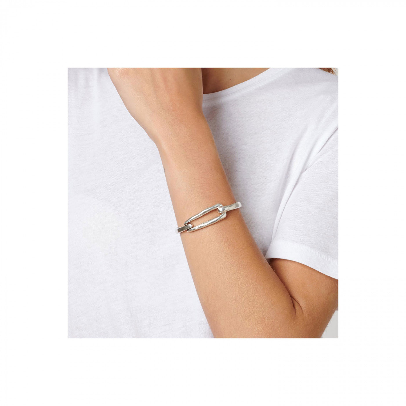 Uno de 50 Amarrado (Tied) Silver Hinge Bracelet