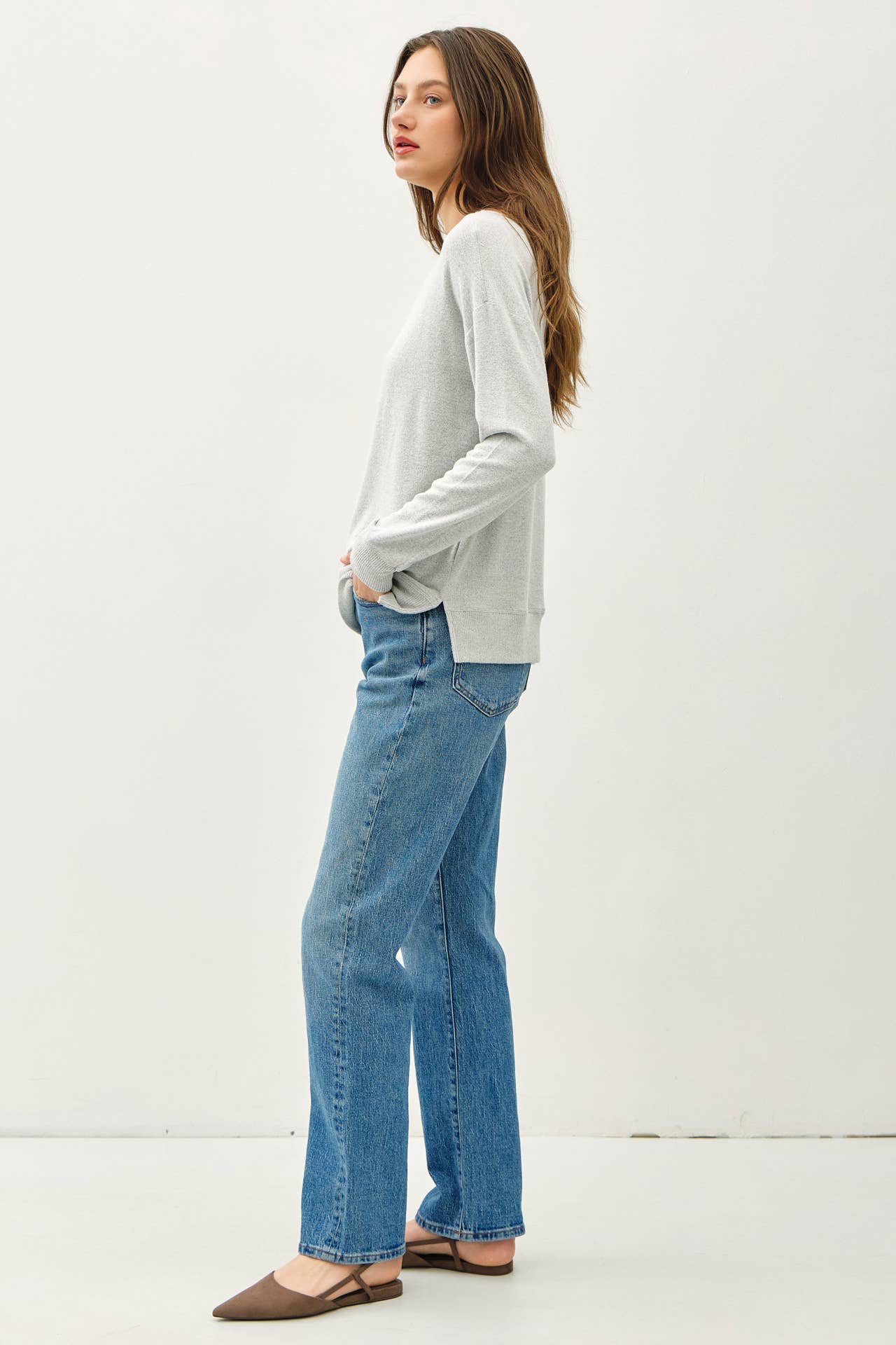 ROUND NECK HACCI BRUSHED PULLOVER KNIT TOP