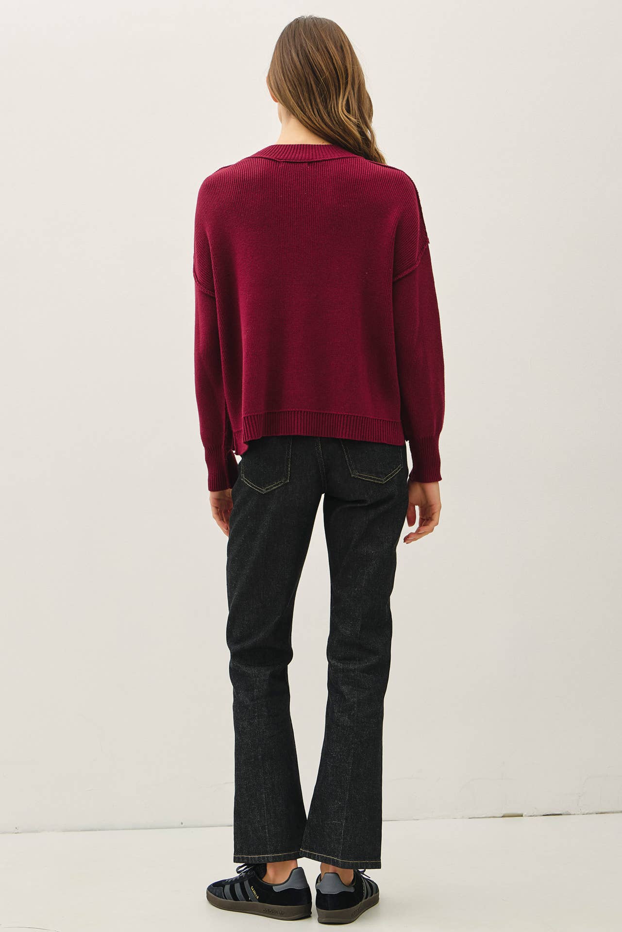 RIBBED KNIT SWEATER WITH RAW SEAM DETAILS, 2 colors