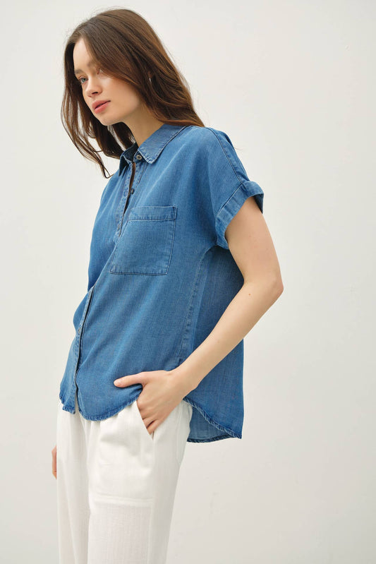 CHAMBRAY ROLL SHORT SLEEVE BUTTON DOWN SHIRT