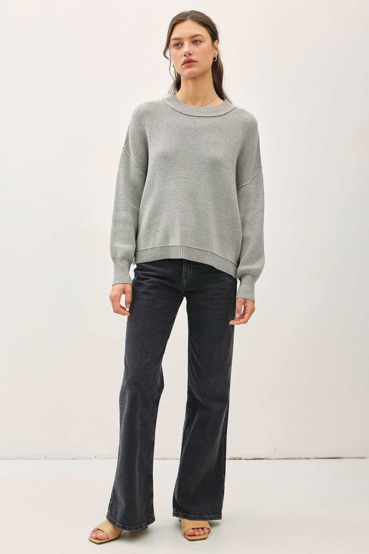 RIBBED KNIT SWEATER WITH RAW SEAM DETAILS, 2 colors