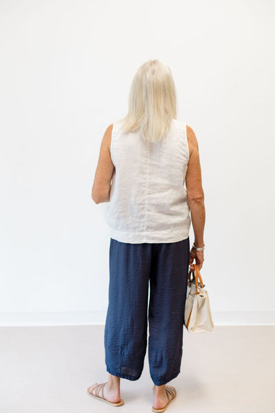 Cut Loose Cropped Pants with Darts