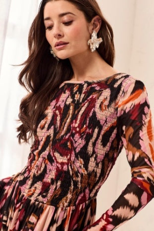 WEAR 2 WAYS DRESS W/ SMOCKED BODY AND THUMBHOLE