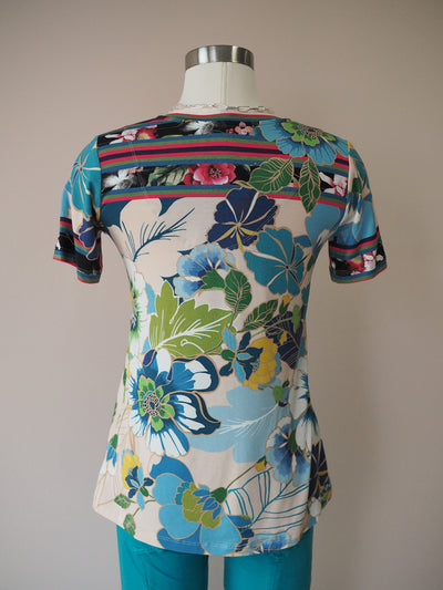 Johnny Was JENN FAVORITE S/S V-NECK TEE